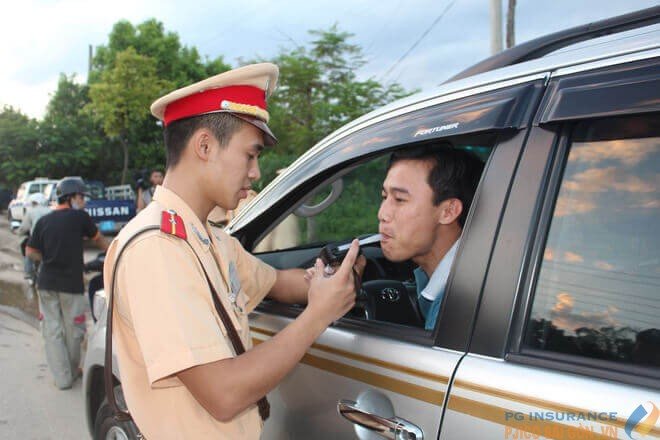 Những lỗi phạt nặng trên 15trđ các bác tài cần tránh